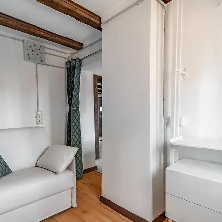 Lejlighed Guesthost - The Red Door