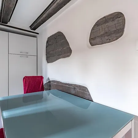 Guesthost - The Red Door * Venedig