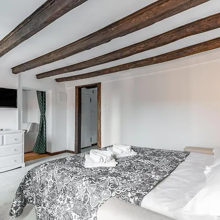 Guesthost - The Red Door * Venedig